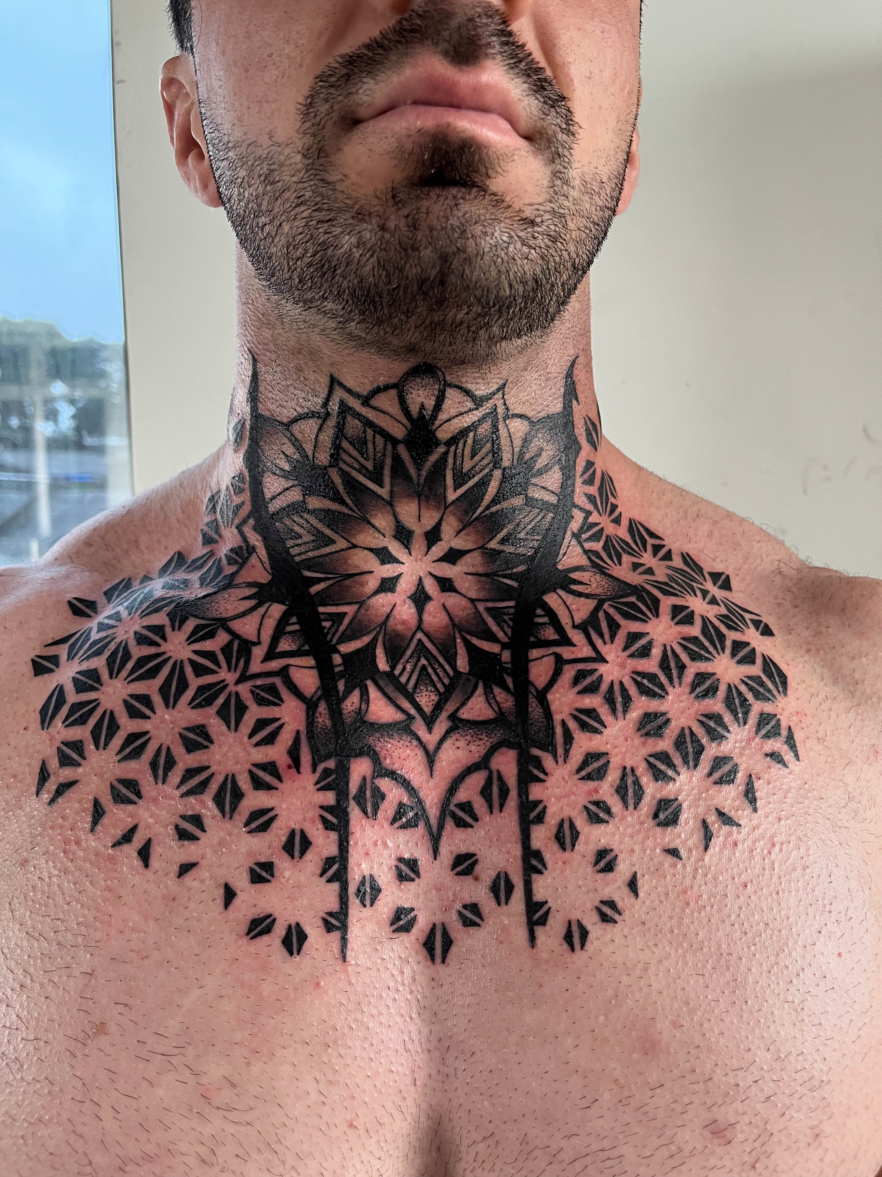 Pescoço Masculino Geometria